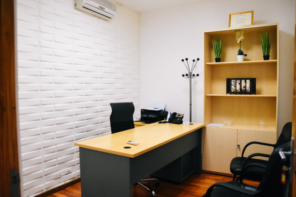 memilih serviced dan virtual office
