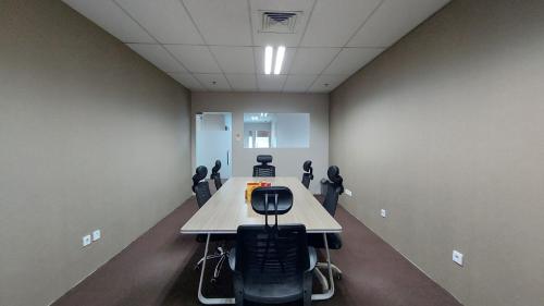 Sewa Ruang Kantor Menara 165 di Jakarta Selatan (227 m2) Gambar 2