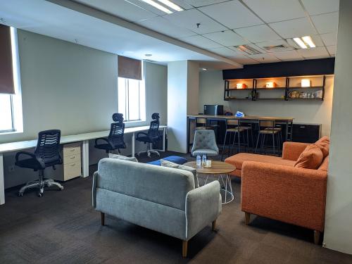 Sewa Ruang Kantor Menara 165 di Jakarta Selatan (227 m2) Gambar 3