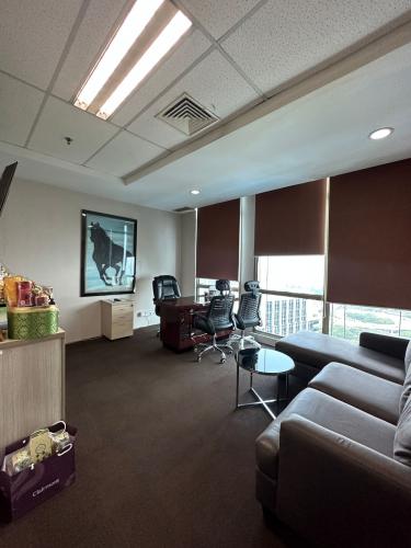 Sewa Ruang Kantor Menara 165 di Jakarta Selatan (227 m2) Gambar 6
