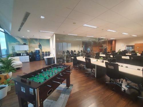 Sewa Ruang Kantor Cyber-2 di Jakarta Selatan (110 m2) Gambar 1
