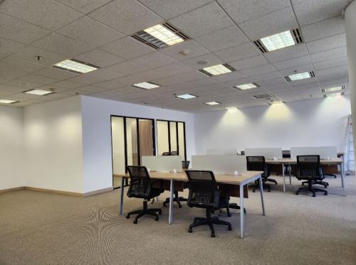 Sewa Ruang Kantor Cyber-2 di Jakarta Selatan (110 m2) Gambar 4
