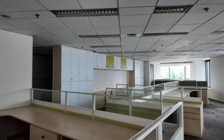 Sewa Ruang Kantor Bursa Efek di Jakarta Selatan (139 m2)