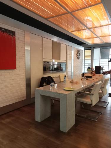 Sewa Ruang Kantor Equity Tower di Jakarta Selatan (221.2 m2) Gambar 2