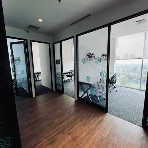 Sewa Ruang Kantor Burz@ Tower PIK di Jakarta Utara (100 m2) Gambar 3