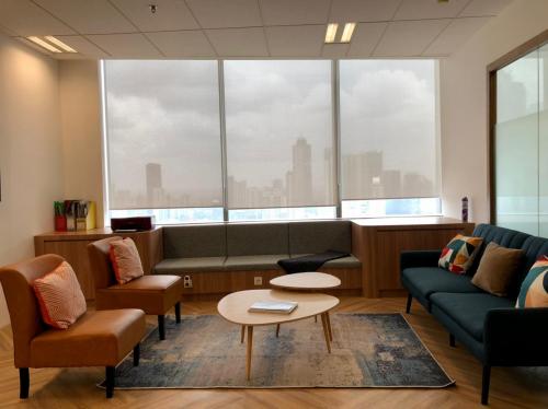 Sewa Ruang Kantor DBS Bank Tower di Jakarta Selatan (177 m2) Gambar 2
