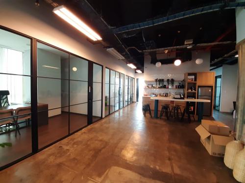 Sewa Ruang Kantor Gran Rubina di Jakarta Selatan (401.14 m2) Gambar 2