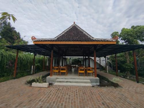Sewa Ruang Kantor Damarasha Coffe and Space di Yogyakarta (12 m2) Gambar 2