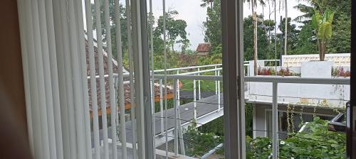 Sewa Ruang Kantor Damarasha Coffe and Space di Yogyakarta (12 m2) Gambar 5