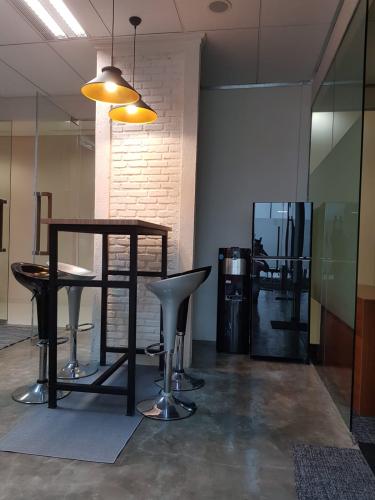 Sewa Ruang Kantor Ciputra International di Jakarta Barat (18 m2) Gambar 1