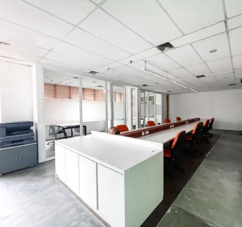 Sewa Ruang Kantor Synthesis Tower II di Jakarta Selatan (176 m2) Gambar 2