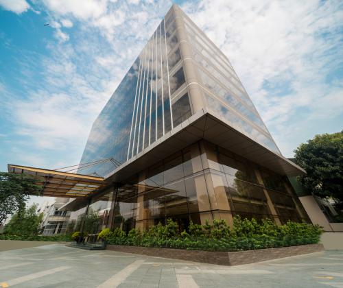 Sewa Ruang Kantor KMO Building di Jakarta Selatan (139 m2) Gambar 1