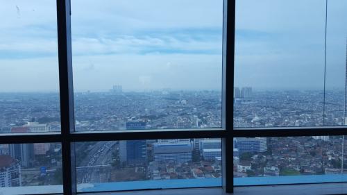 Sewa Ruang Kantor Soho Capital di Jakarta Barat (143 m2) Gambar 3