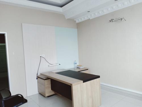 Sewa Ruang Kantor Epicentrum Epiwalk di Jakarta Selatan (38 m2) Gambar 1
