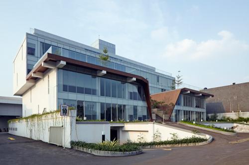 Sewa Ruang Kantor Grha Adhi Media di Jakarta Selatan (301 m2) Gambar 2