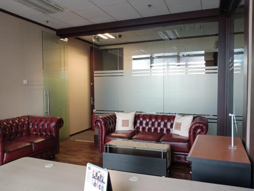 Sewa Ruang Kantor Autograph Tower di Jakarta Pusat (150 m2) Gambar 6