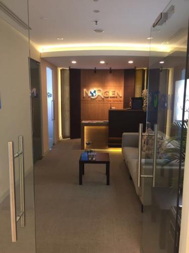 Sewa Ruang Kantor DBS Tower di Jakarta Selatan (111 m2) Gambar 2
