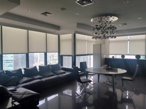 Jual Ruang Kantor Plaza Mutiara di Jakarta Selatan (960 m2) Gambar 1