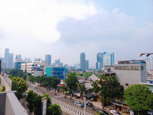 Sewa Ruko Louvre Foto Mampang di Jakarta Selatan (85 m2) Gambar 3