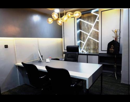 Sewa Ruang Kantor Menara Sudirman di Jakarta Selatan (500 m2) Gambar 4