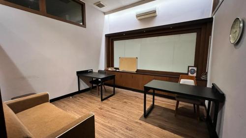 Sewa Ruang Kantor Bellagio Office Park di Jakarta Selatan (172 m2) Gambar 3