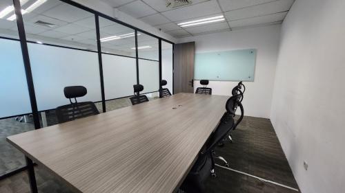 Sewa Ruang Kantor Menara 165 di Jakarta Selatan (117 m2) Gambar 2