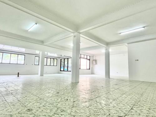 Sewa Ruang Kantor Gedung Tendean di Jakarta Selatan (1964 m2) Gambar 3