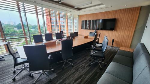 Sewa Ruang Kantor South Quarter di Jakarta Selatan (1000 m2) Gambar 4