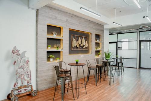 Sewa Ruang Kantor Gedung Pesona di Jakarta Selatan (1500 m2) Gambar 1