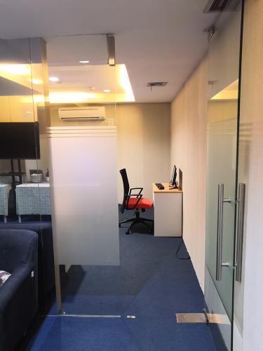 Sewa Ruang Kantor UOB Plaza di Jakarta Pusat (20 m2) Gambar 3