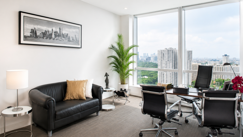 CEO SUITE - One Pacific Place Gambar 5
