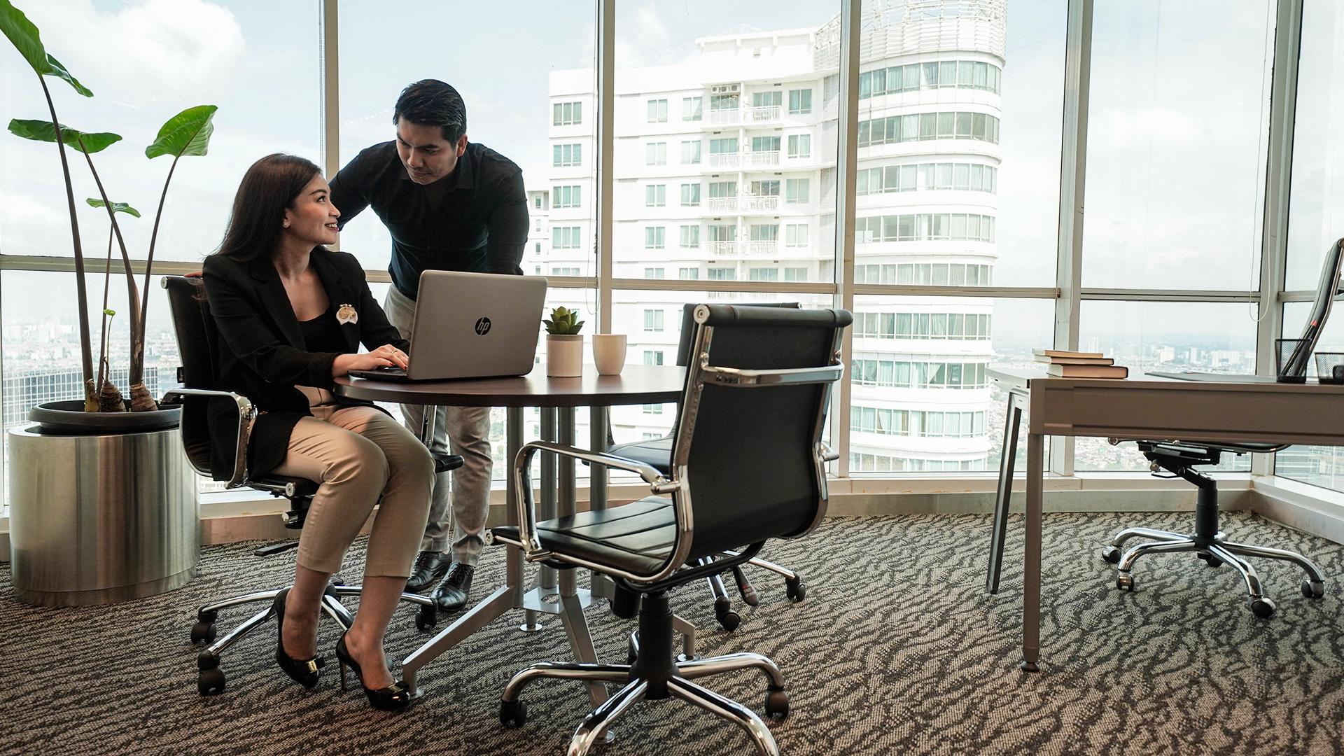 CEO SUITE Gambar 6