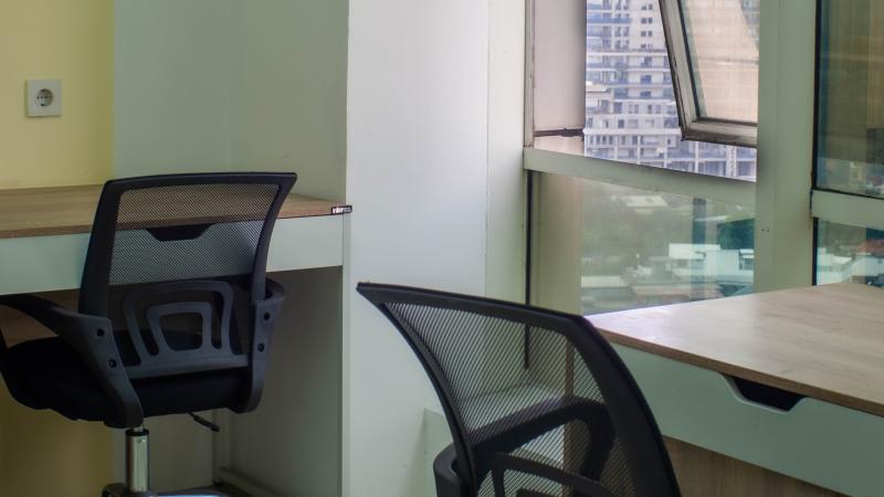 Serviced Office with Wide View Gambar