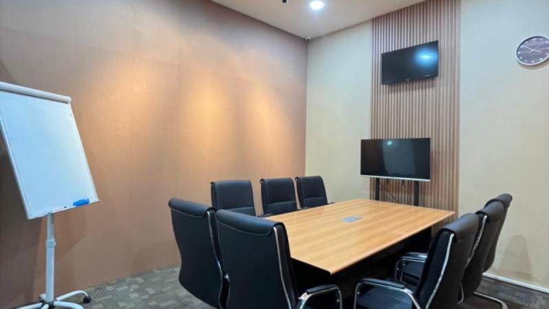 Meeting Room (8 pax) Gambar