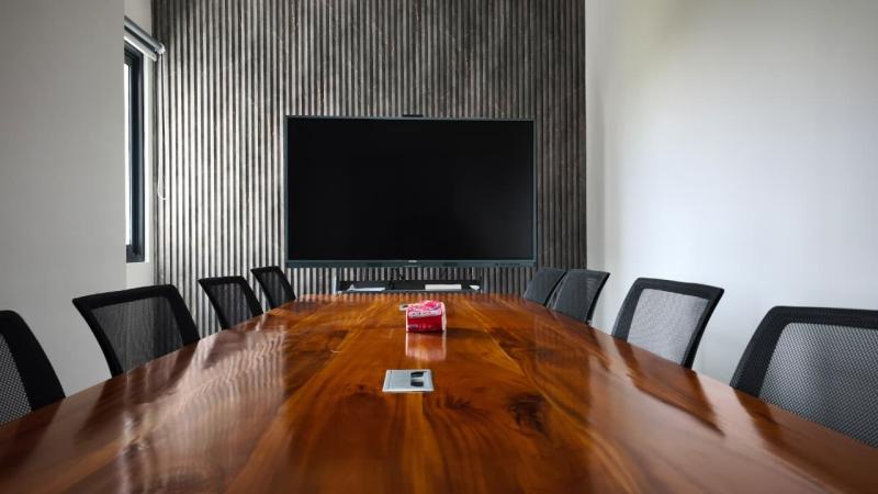 Small Meeting Room (2-4 pax) Gambar