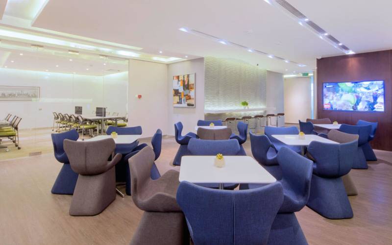 CEO SUITE - AXA Tower Gambar 3