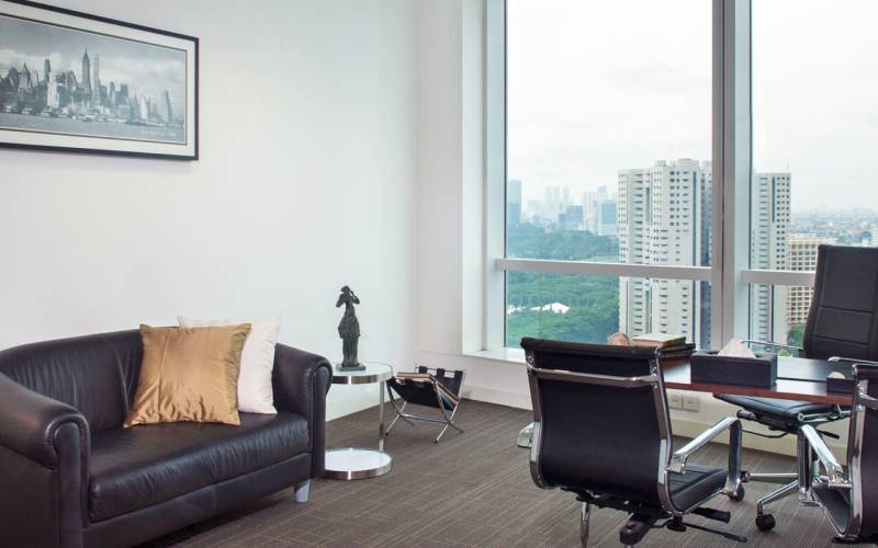 CEO SUITE - One Pacific Place Gambar 4