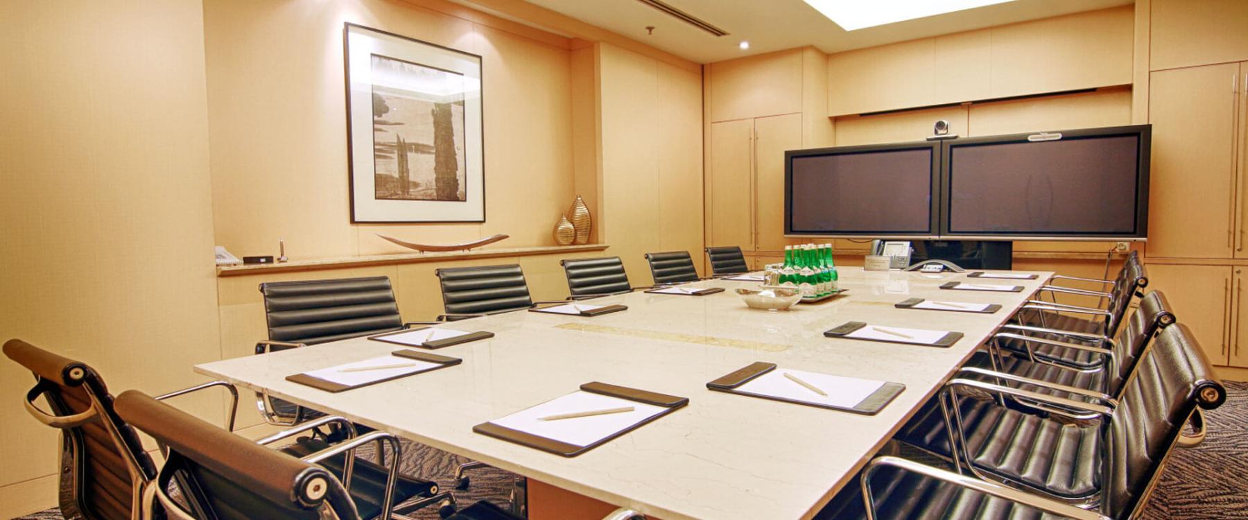 CEO SUITE - Wisma GKBI Gambar 3