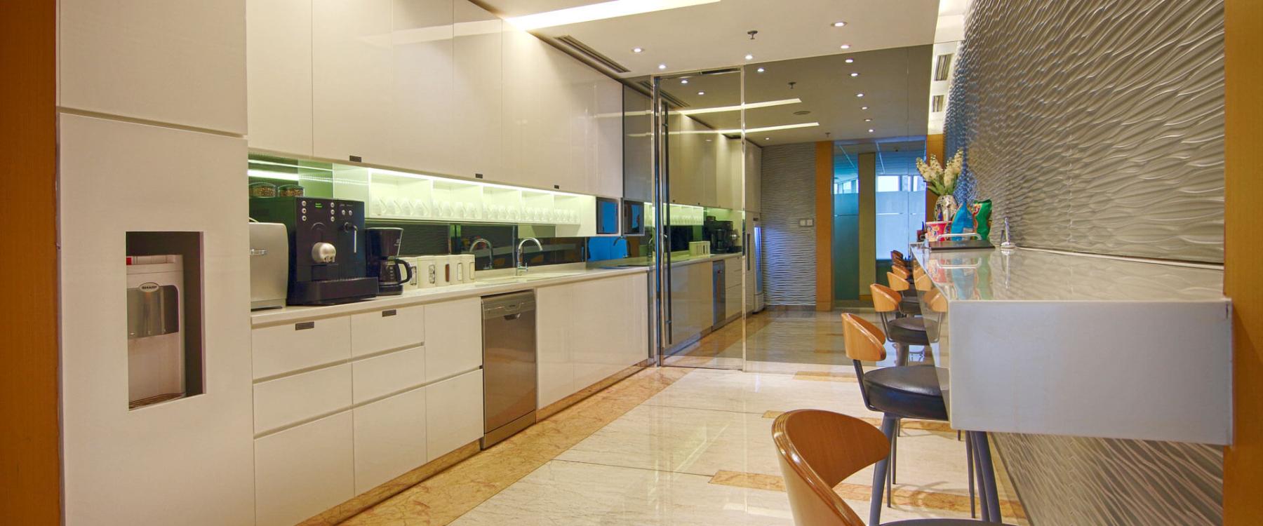 CEO SUITE - Wisma GKBI Gambar 4