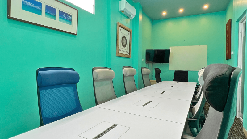 Meeting Room (8-15 pax) Gambar 2