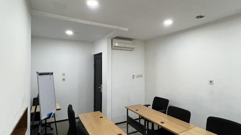 Meeting Room (4-17pax) Gambar 3