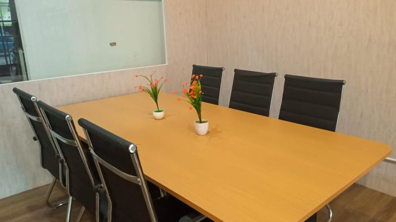 Meeting Room (6-12pax) Gambar 1