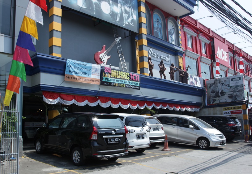 East Square - Chic’s musik Gambar 1