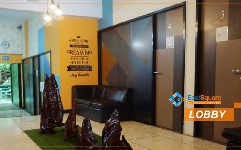 East Square - Chic’s musik Gambar 3