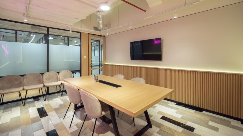 Meeting Room (8 pax) Gambar 3