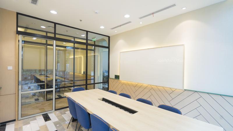 Meeting Room (6 pax) Gambar 3