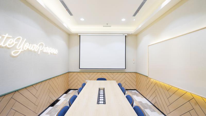 Meeting Room (10 pax) Gambar 1