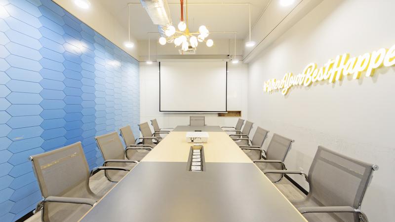 Meeting Room (5 pax) Gambar 2