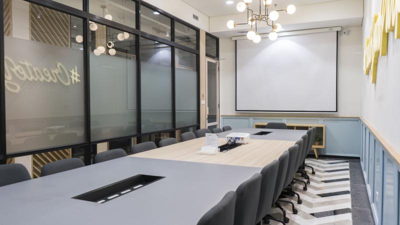 Meeting Room (12 pax) Gambar 1