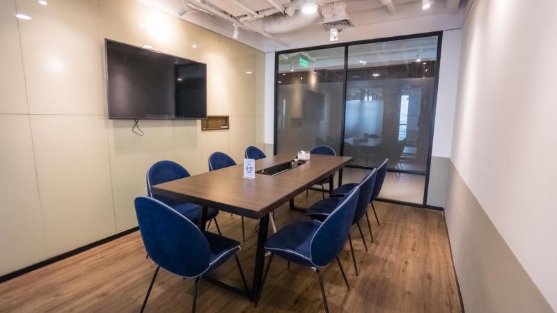 Meeting Room (8 pax) Gambar 2